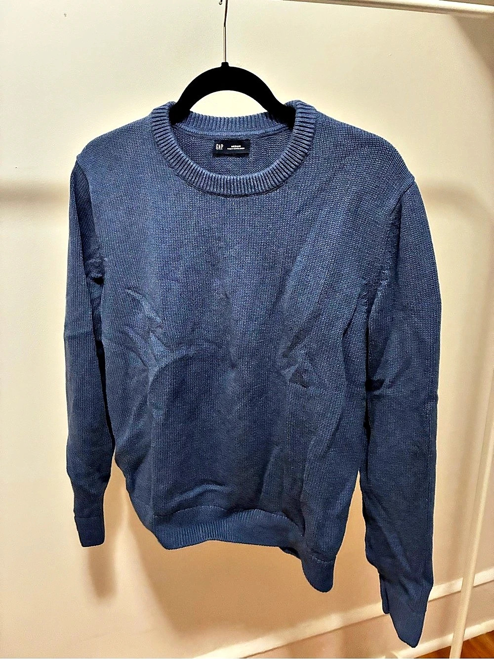 Gap Crewneck Sweater in Blue Size Medium
